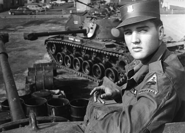 celebrities who are veterans