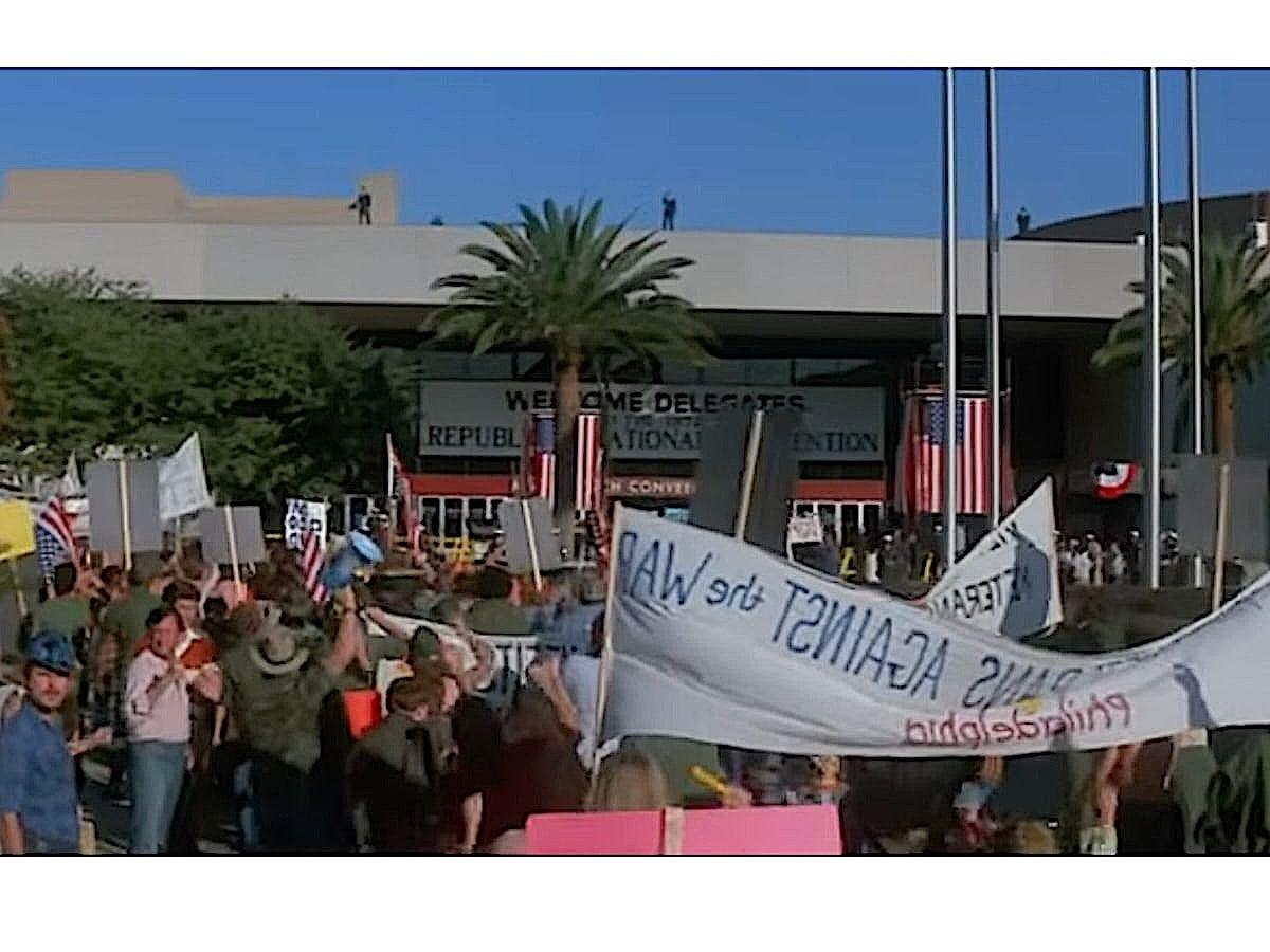 Born on Fourth of July Trailer