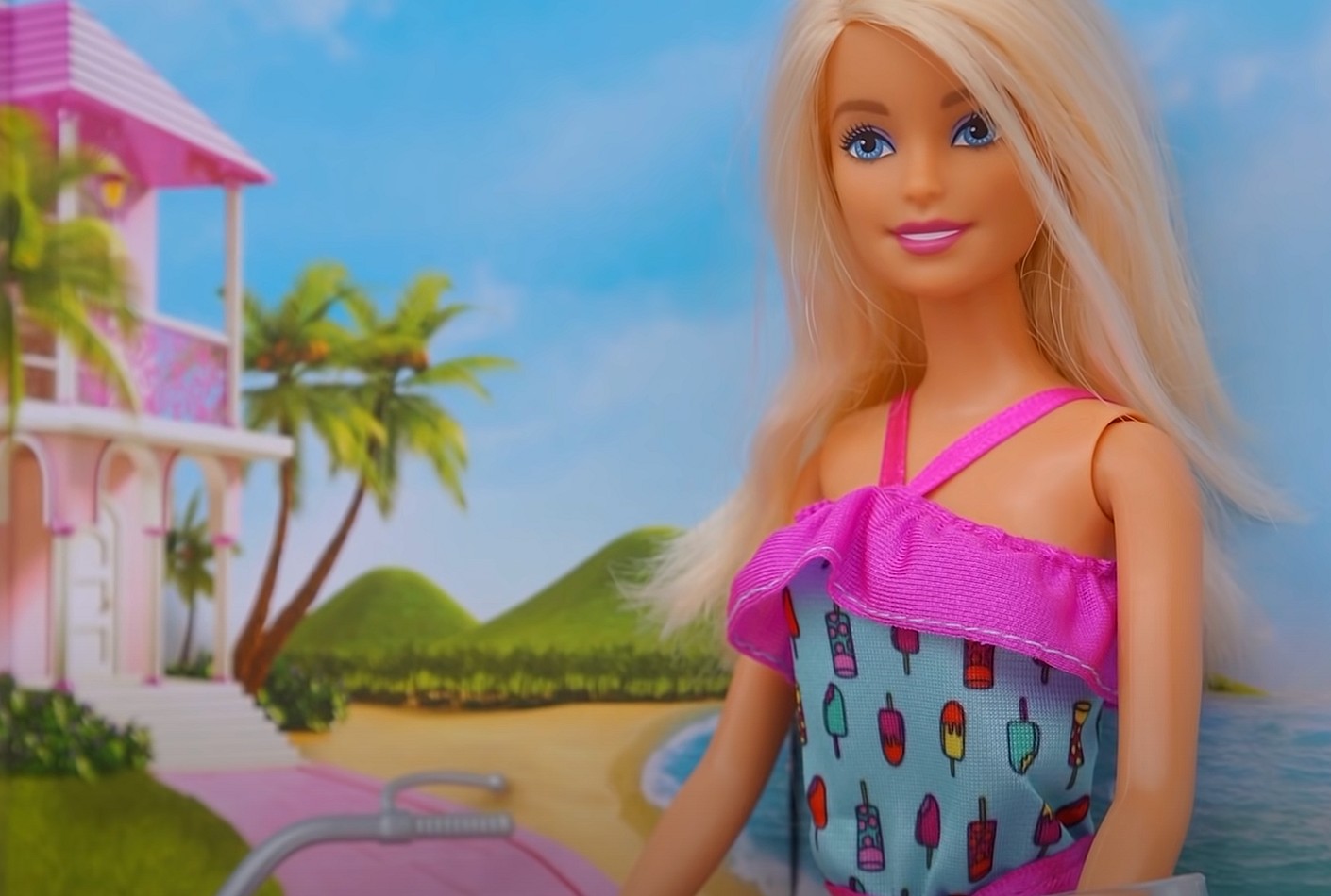 Christmas gifts of each decade