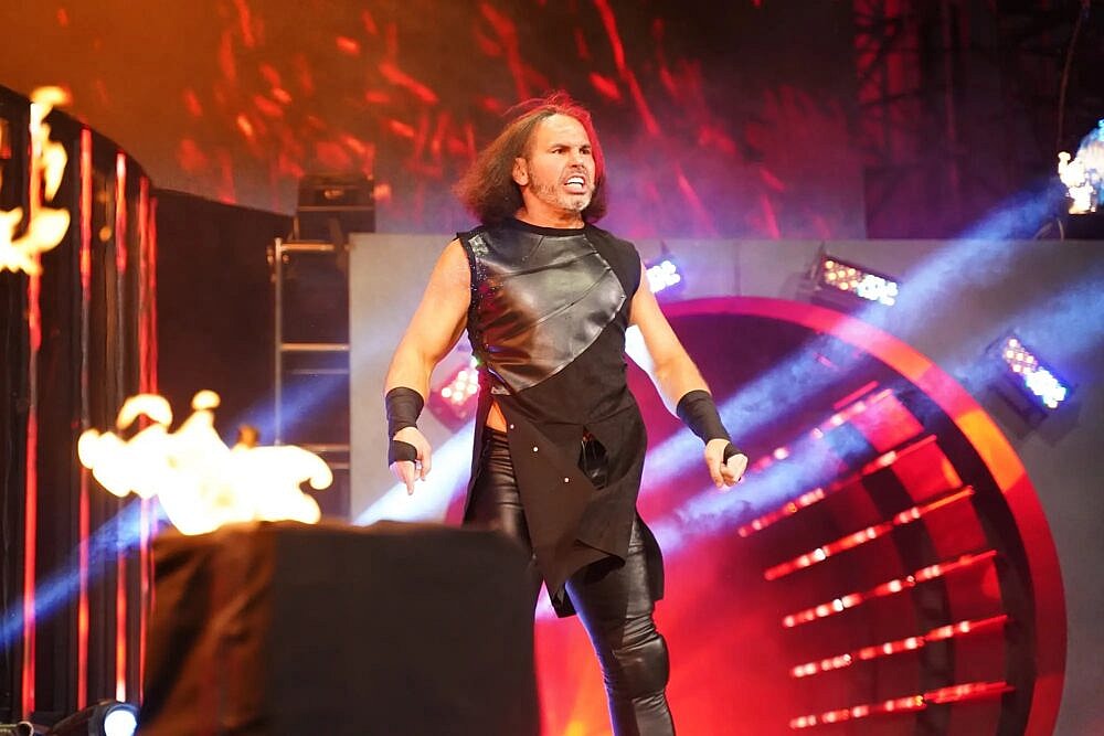 Former WWE champ retires