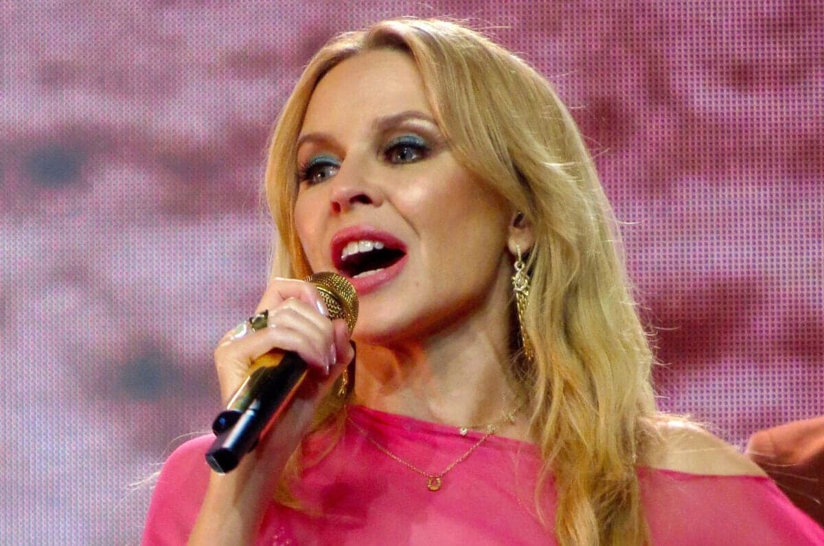 kylie minogue pink dress
