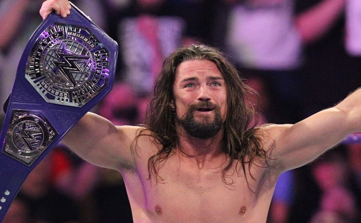 former superstar headed to aew