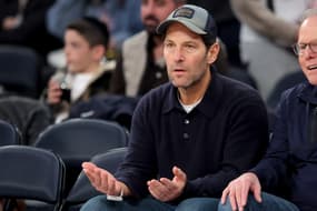 NBA: Playoffs-Detroit Pistons at New York Knicks / paul rudd