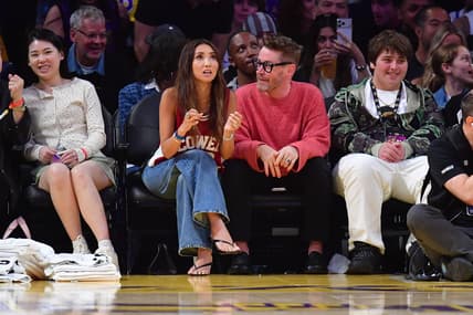 NBA: Playoffs-Houston Rockets at Los Angeles Lakers / Macaulay Culkin / Brenda Song