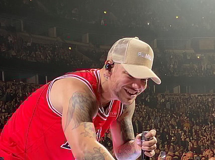 Kane Brown Chicago Blessed & Free Bulls