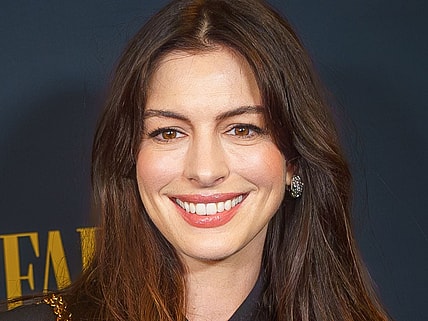 Anne Hathaway Will Star in Verity Wiki Commons