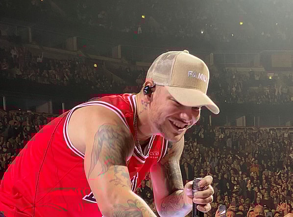 Kane Brown Chicago Blessed & Free Bulls