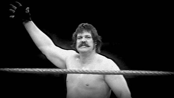Blackjack Mulligan also wore the iconic glove