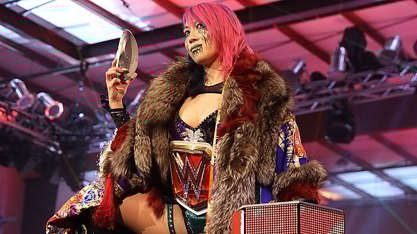 Becky Lynch Shoulder Update