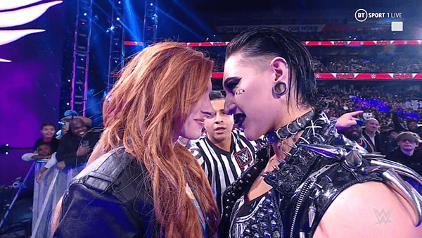 Sasha Banks Hints Return