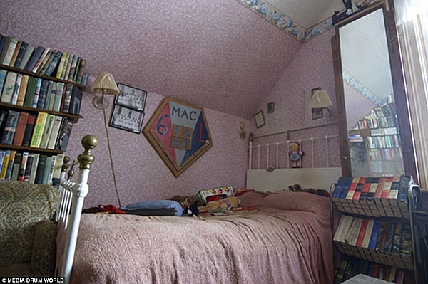 251110AE00000578-2926466-image-a-56_1422265966963