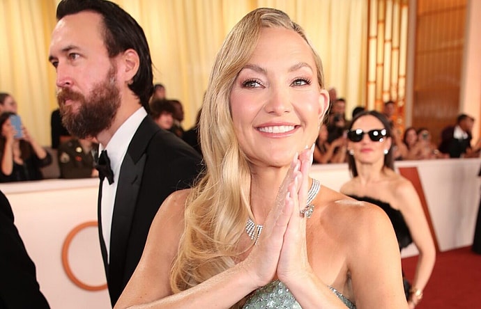 Entertainment: Oscars - Roaming Red Carpet / kate hudson