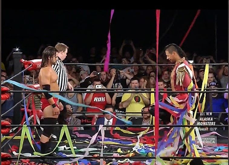 wwe supersrar signs extension