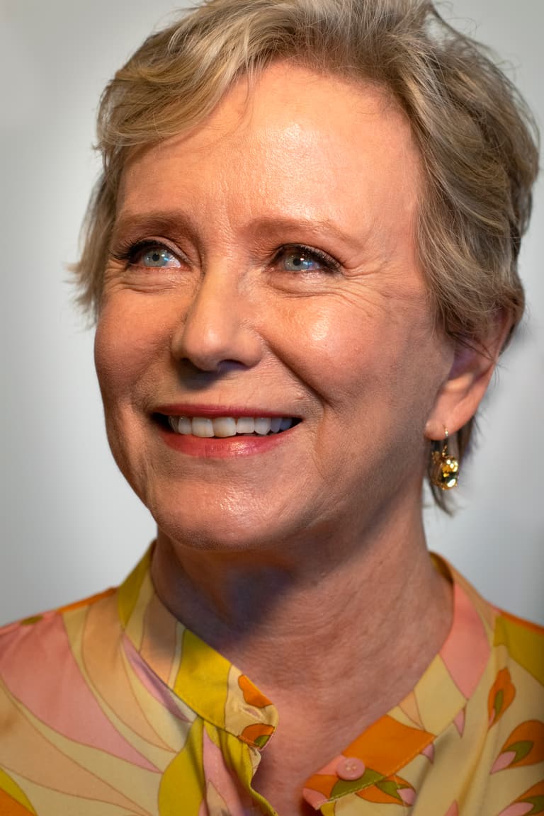 eve plumb portrait