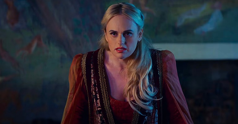 rebel wilson as lady capulet