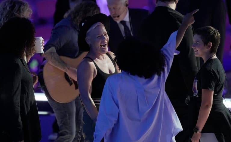 Aug 22, 2024; Chicago, IL, USA; Singer-songwriter Pink practices ahead of the final day of the Democratic National Convention at