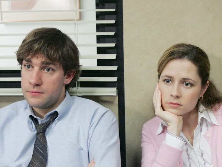 Jenna Fischer and John Krasinski The Office Hulu