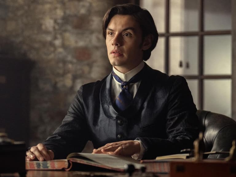 Louis Partridge House of Guinness Netflix