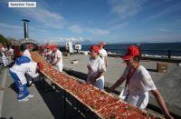 world's longest pizza, pizza, naples, italy