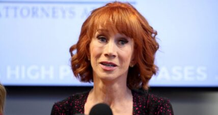 Kathy Griffin Booed