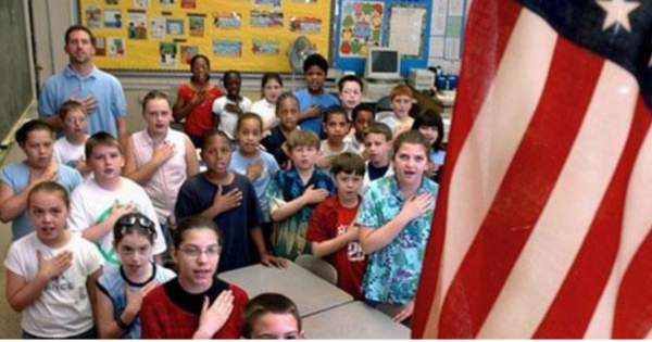 school removes pledge allegiance