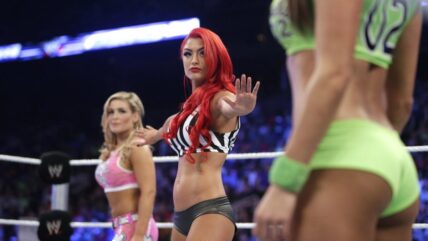 10 Female Superstars Who Also Served As Guest Referees (Photos)