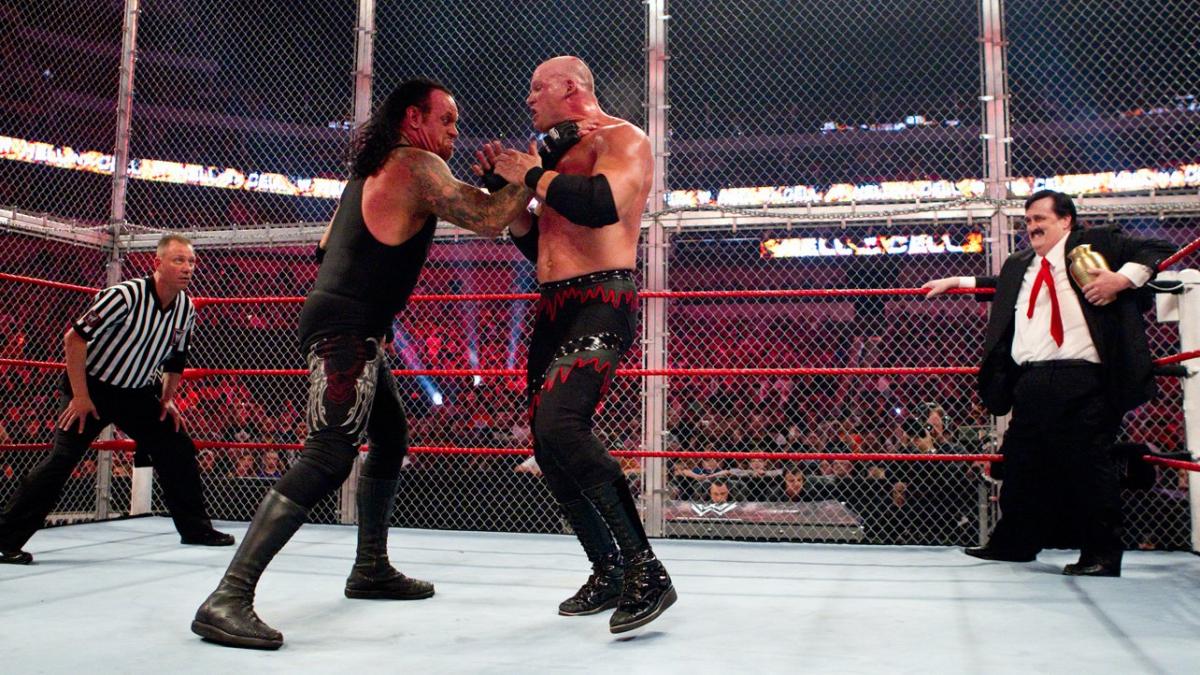 Kane Vs. The Undertaker - Hell In A Cell 2010.