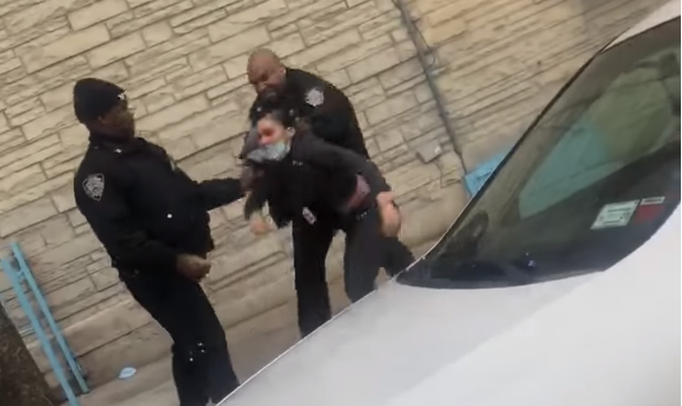 Police arrive at teen brawl in Brooklyn New York (viral video)