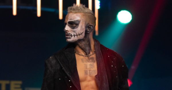 AEW star jumps off balcony to make a point