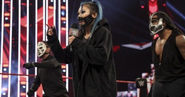 WWE Retribution Reveal backstage