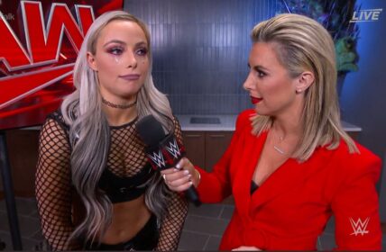 praise for wwe women on raw