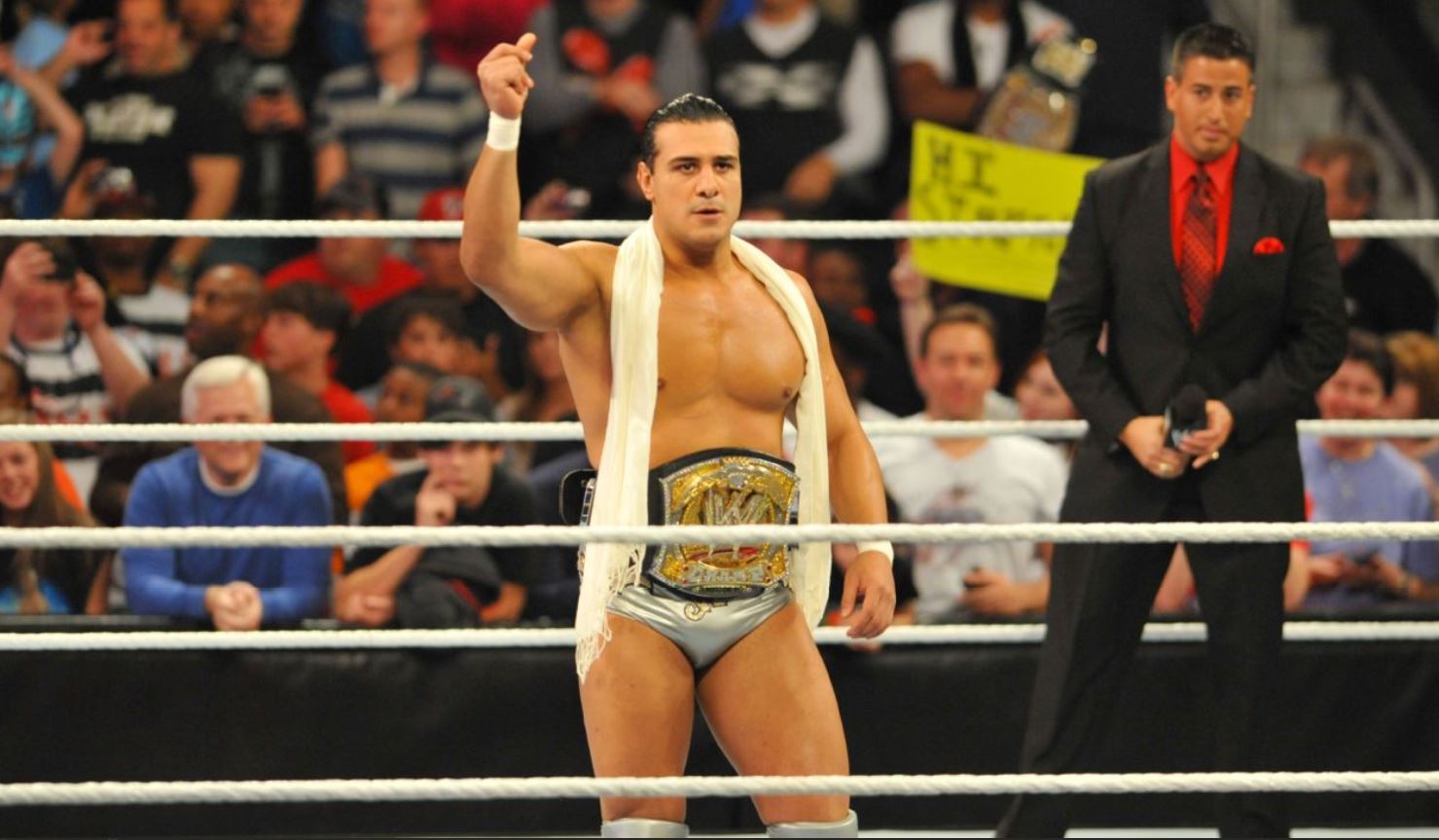 any interest in alberto del rio