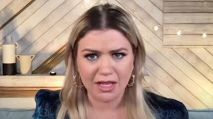 Kelly Clarkson divorce Blackstock