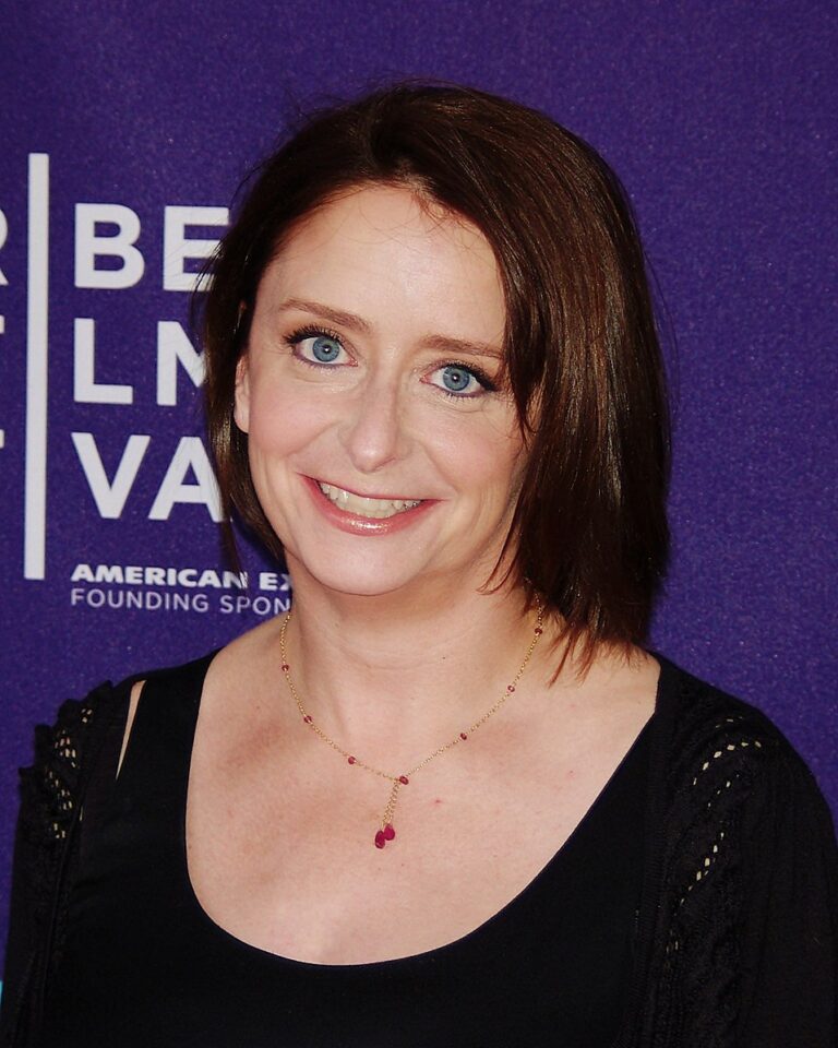Saturday Night Live cast member