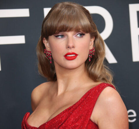 Entertainment: 2025 Grammy Awards - Arrivals and Press Room