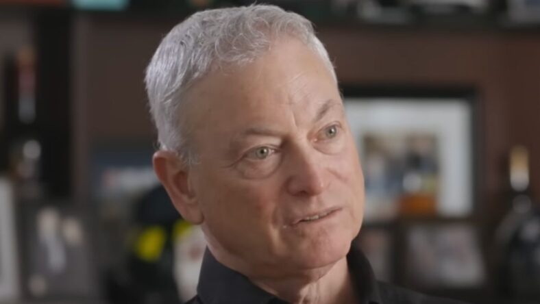 Gary Sinise Flees Hollywood