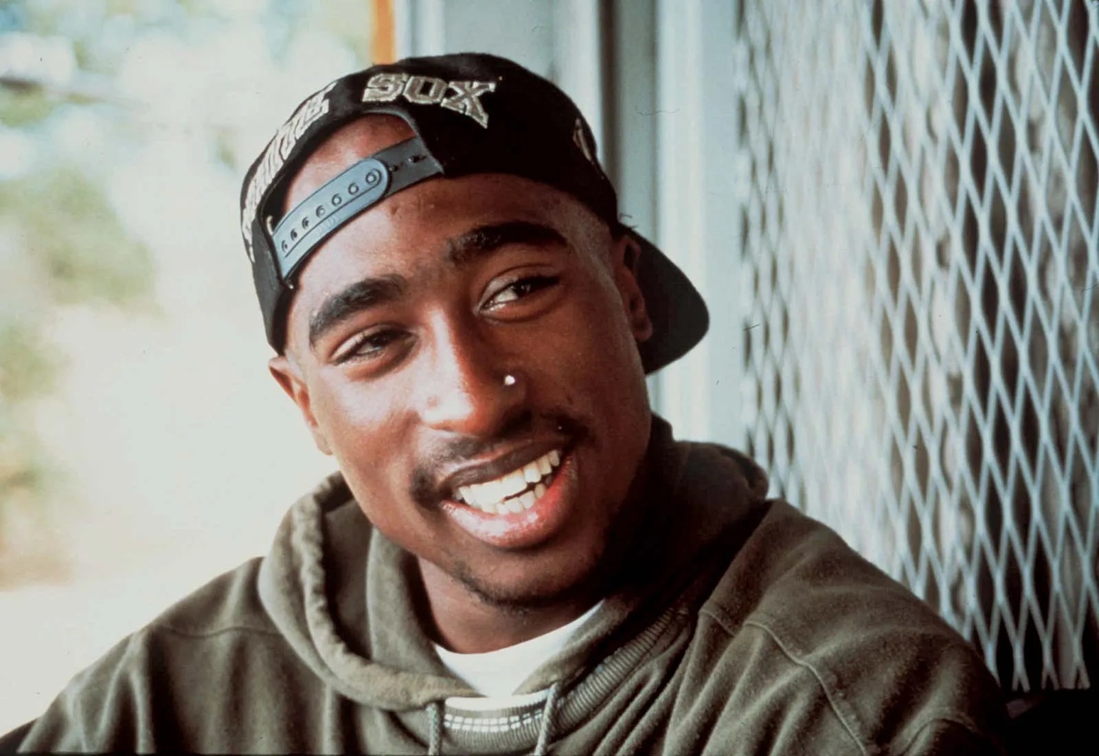 Tupac-Shakur-1993 Biography