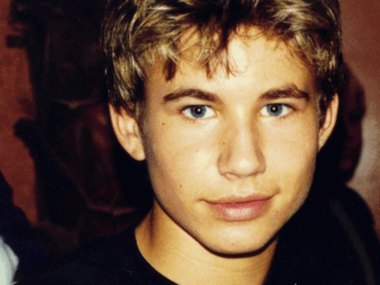 celebrities who left Hollywood