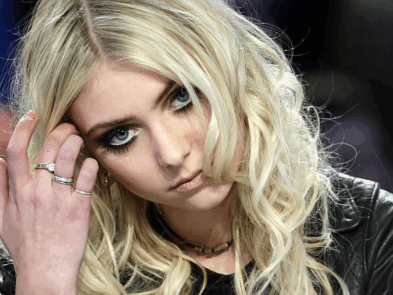 celebrities who left Hollywood